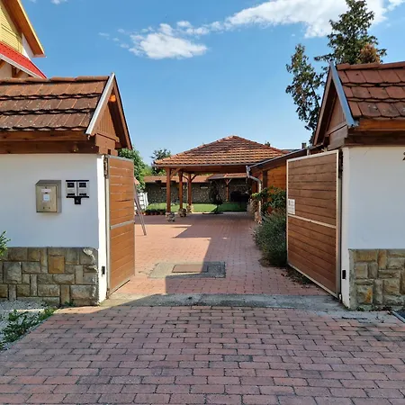 Apartament Mihalj
